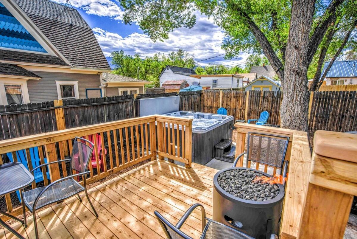 הוילה קולורדו ספרינגס The Vibrant Victorian Hot Tub & Fire Pit In Occ מראה חיצוני תמונה