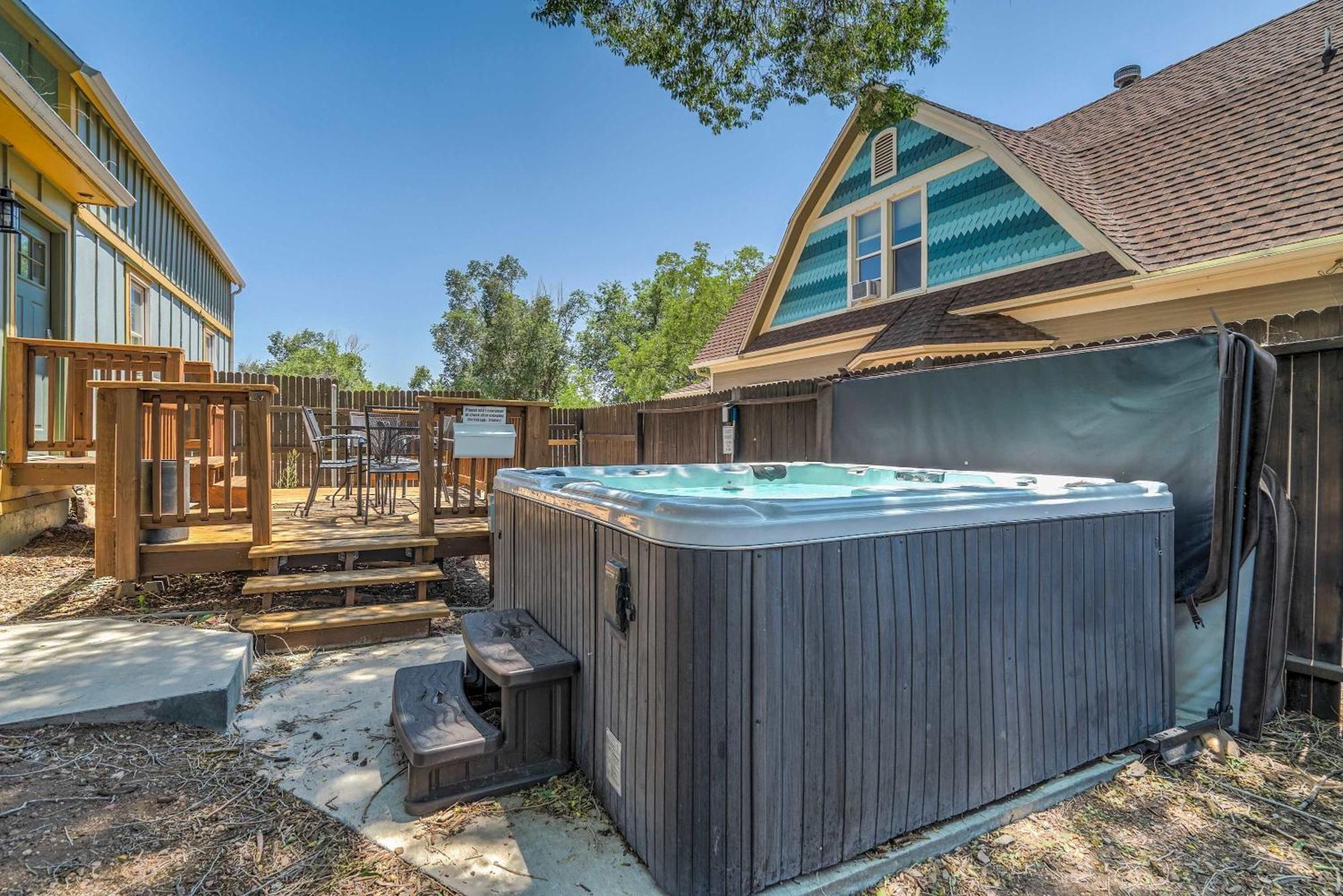 הוילה קולורדו ספרינגס The Vibrant Victorian Hot Tub & Fire Pit In Occ מראה חיצוני תמונה